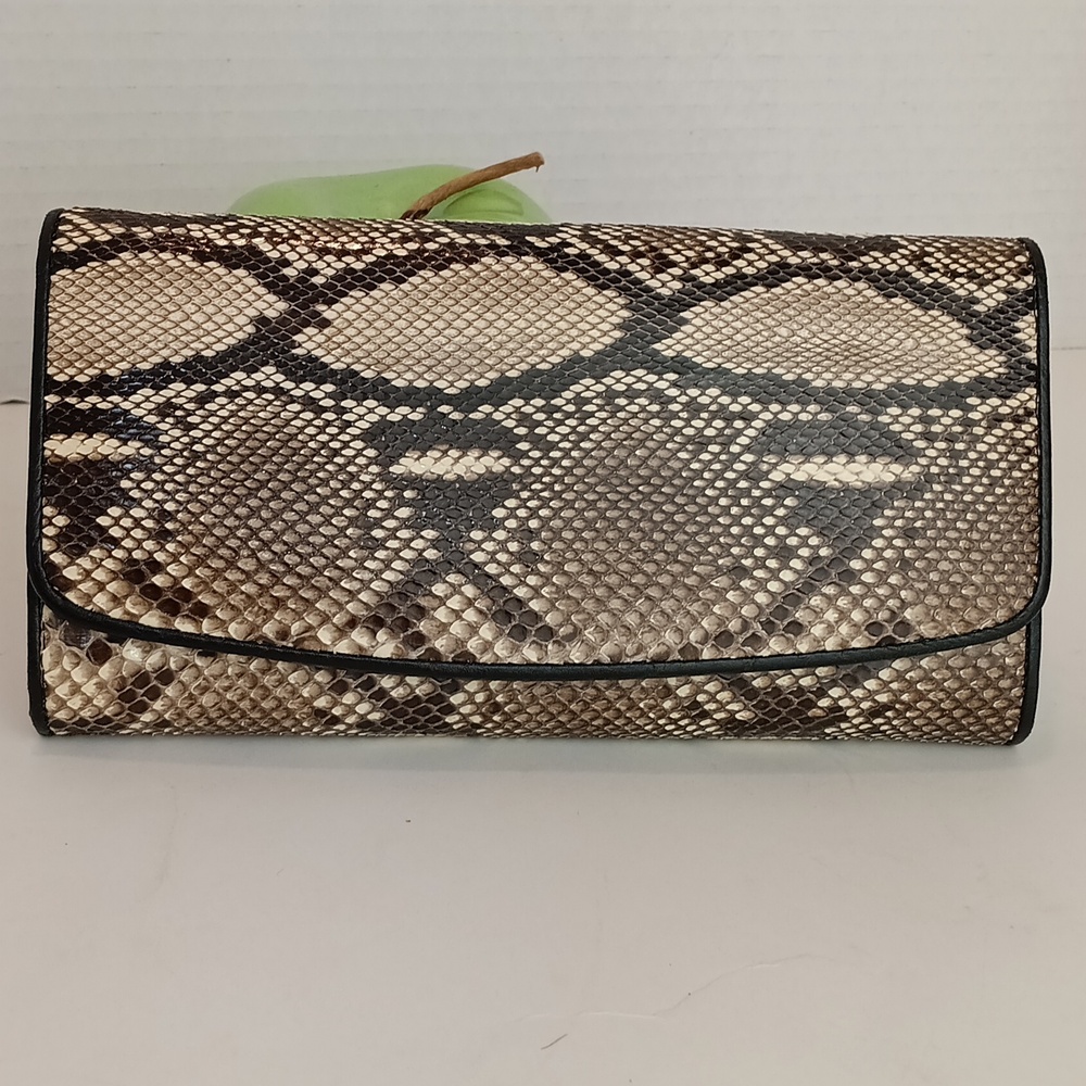 Elegant Women's Genuine Python Snake Skin / Leather Trufold Clutch / Wallet